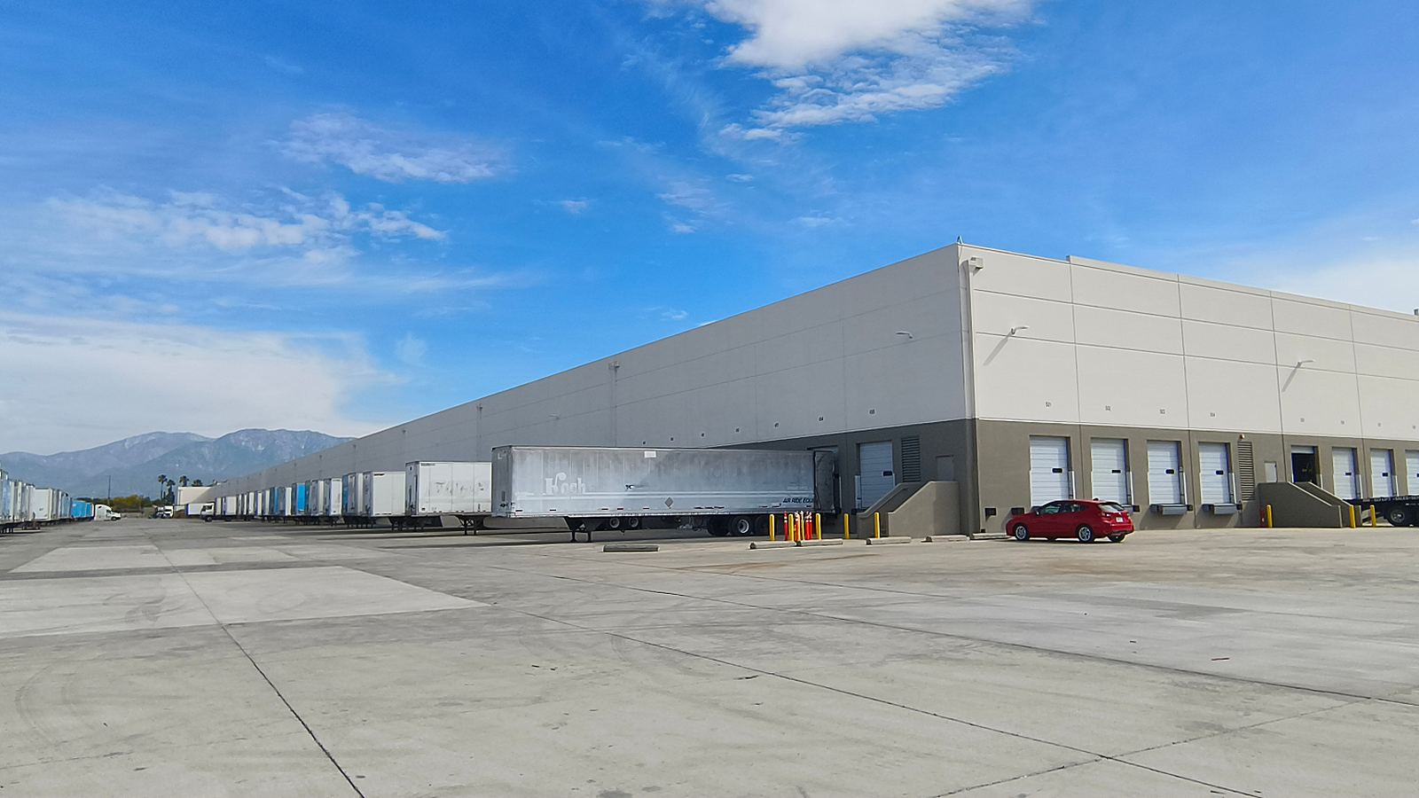 Los Angeles ②, CA facility